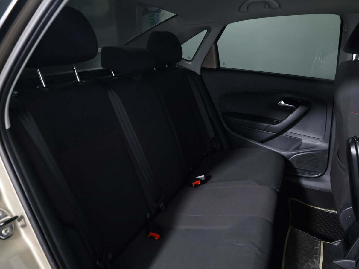 Б/У Фольксваген Поло 2017 года. Фото: #11