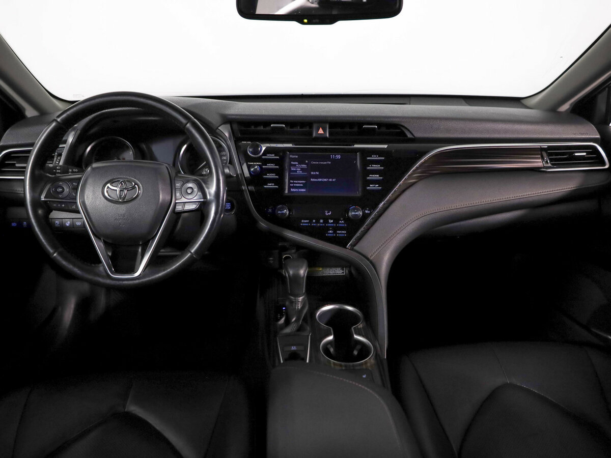 Б/У Тойота Камри 2021 года. Фото: #6