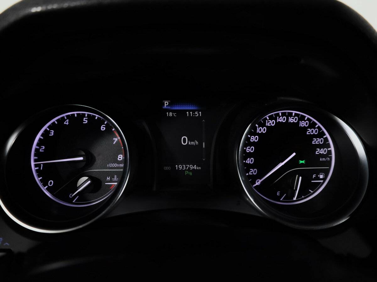 Б/У Тойота Камри 2021 года. Фото: #11