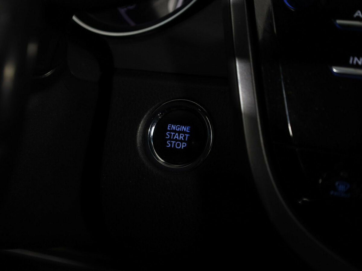 Б/У Тойота Камри 2021 года. Фото: #14