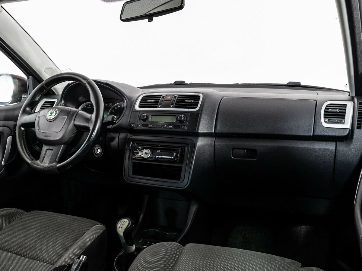 Б/У Шкода Фабия 2010 года. Фото: #8