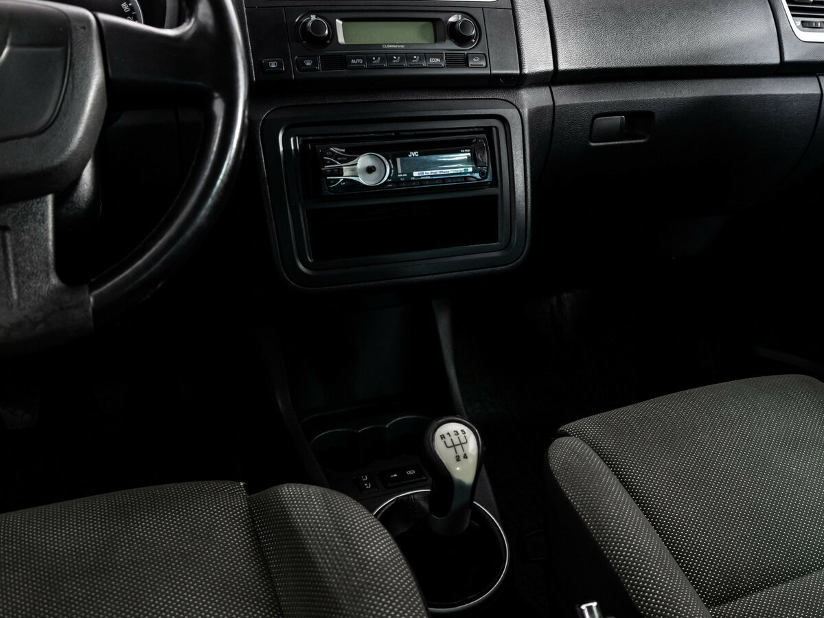 Б/У Шкода Фабия 2010 года. Фото: #10