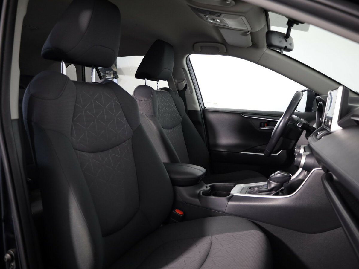 Б/У Тойота Рав4 2019 года. Фото: #11