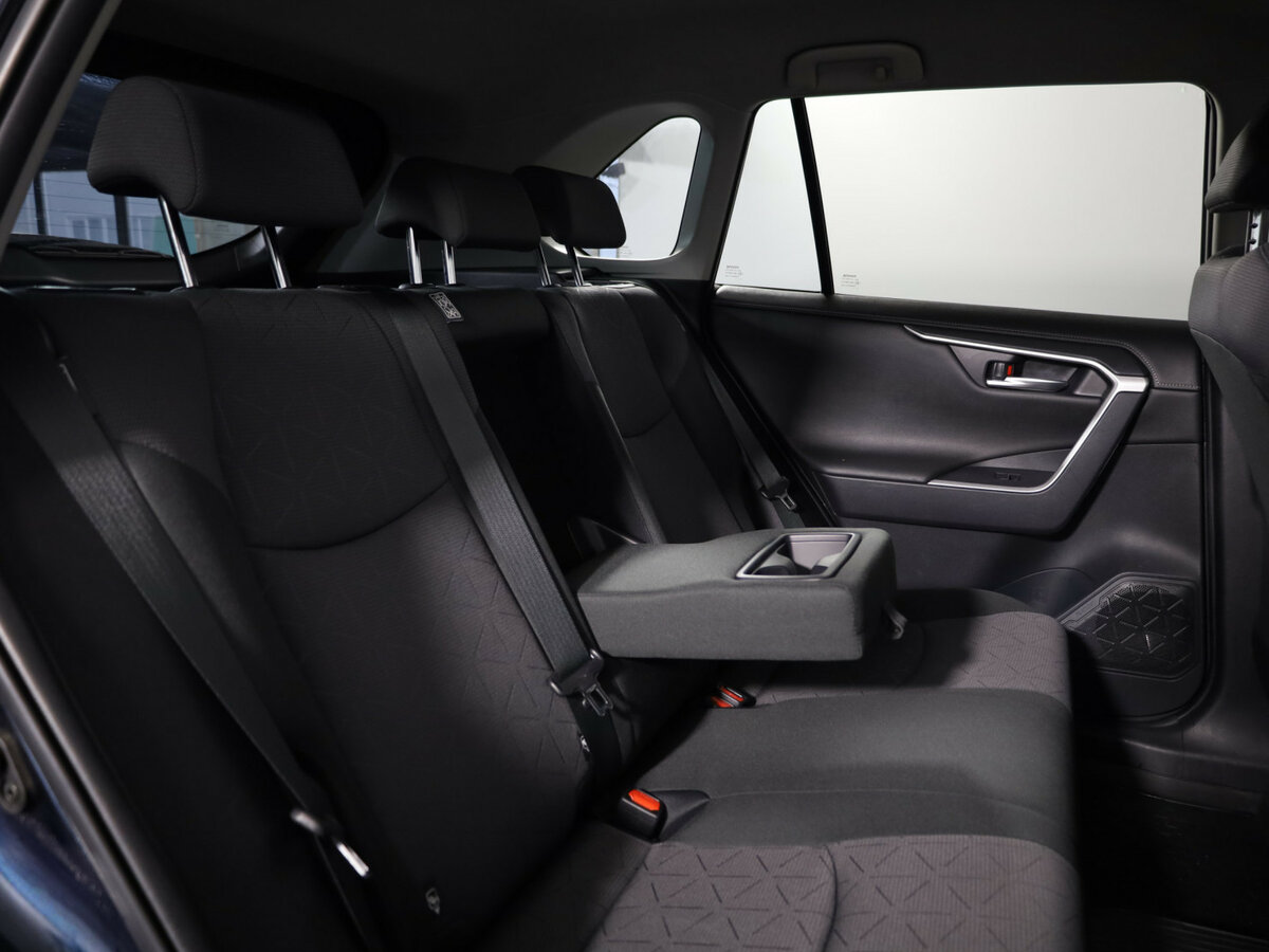 Б/У Тойота Рав4 2019 года. Фото: #13