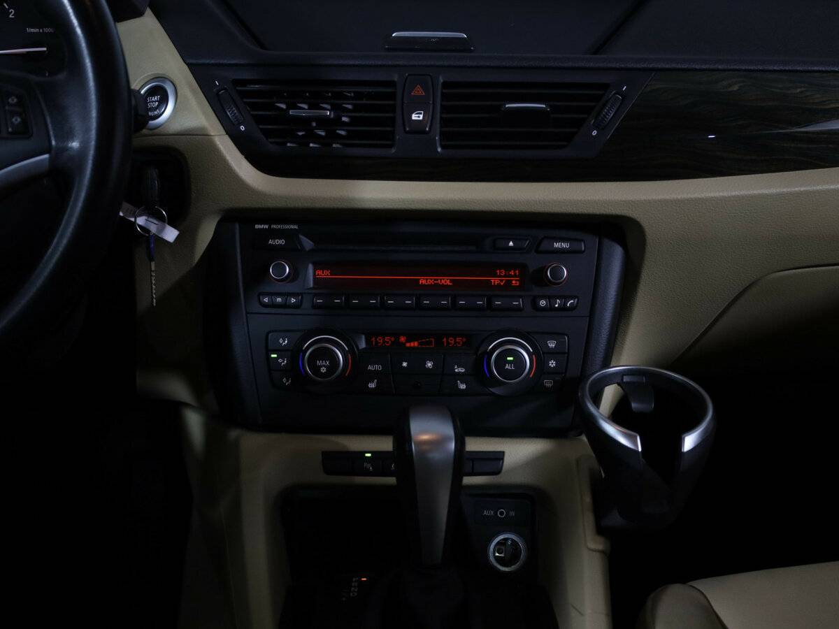 Б/У БМВ Икс1 2011 года. Фото: #7