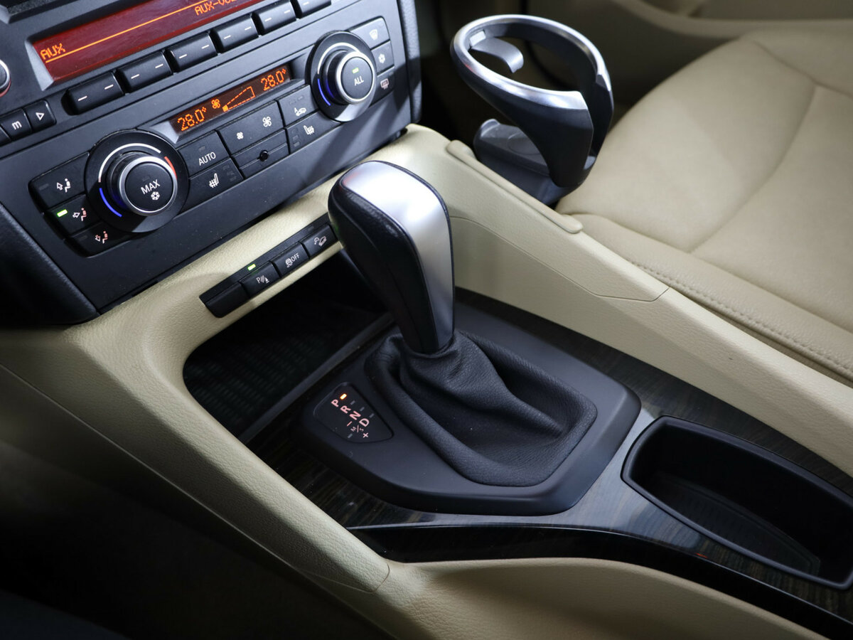 Б/У БМВ Икс1 2011 года. Фото: #16