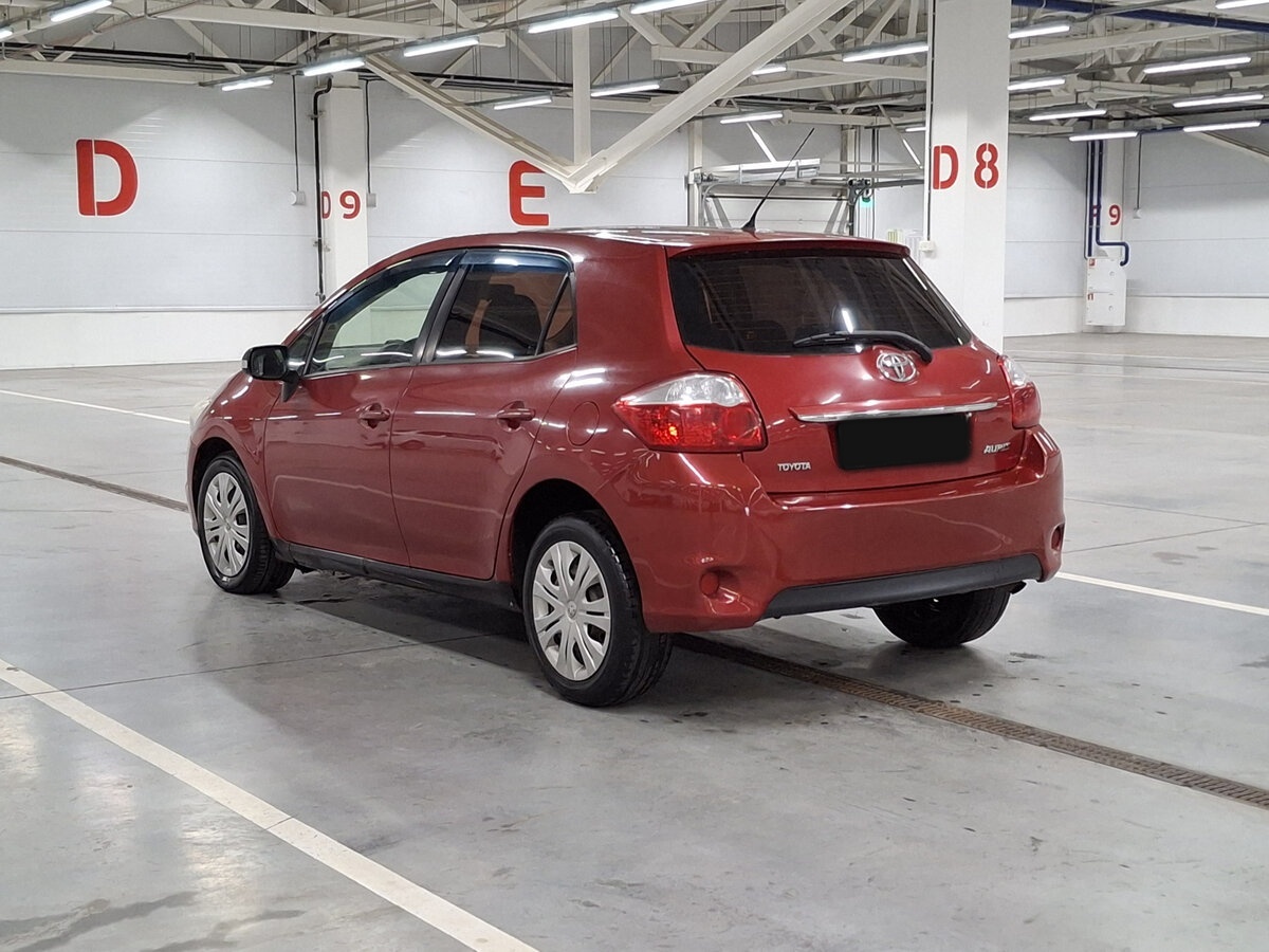 Б/У Тойота Аурис 2010 года. Фото: #6