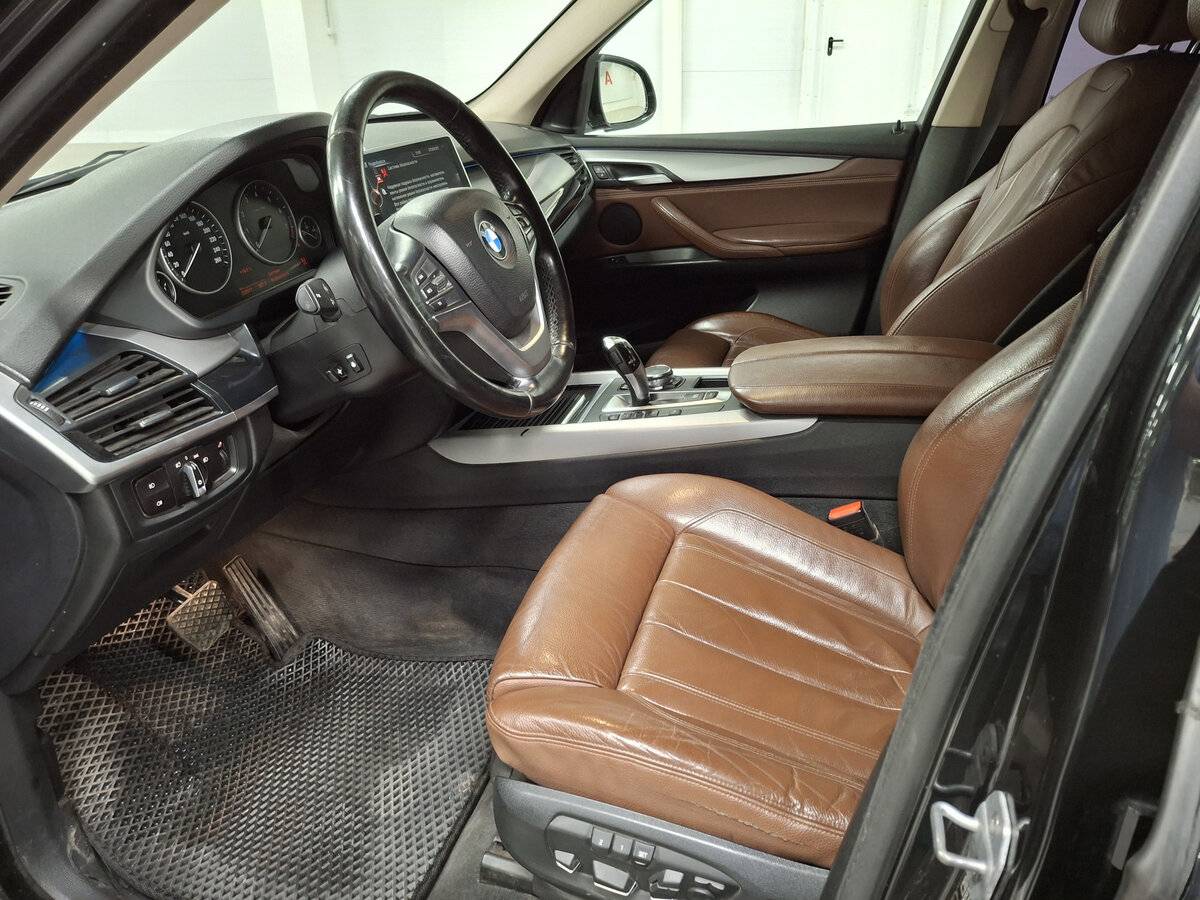 Б/У БМВ Икс5 2014 года. Фото: #15