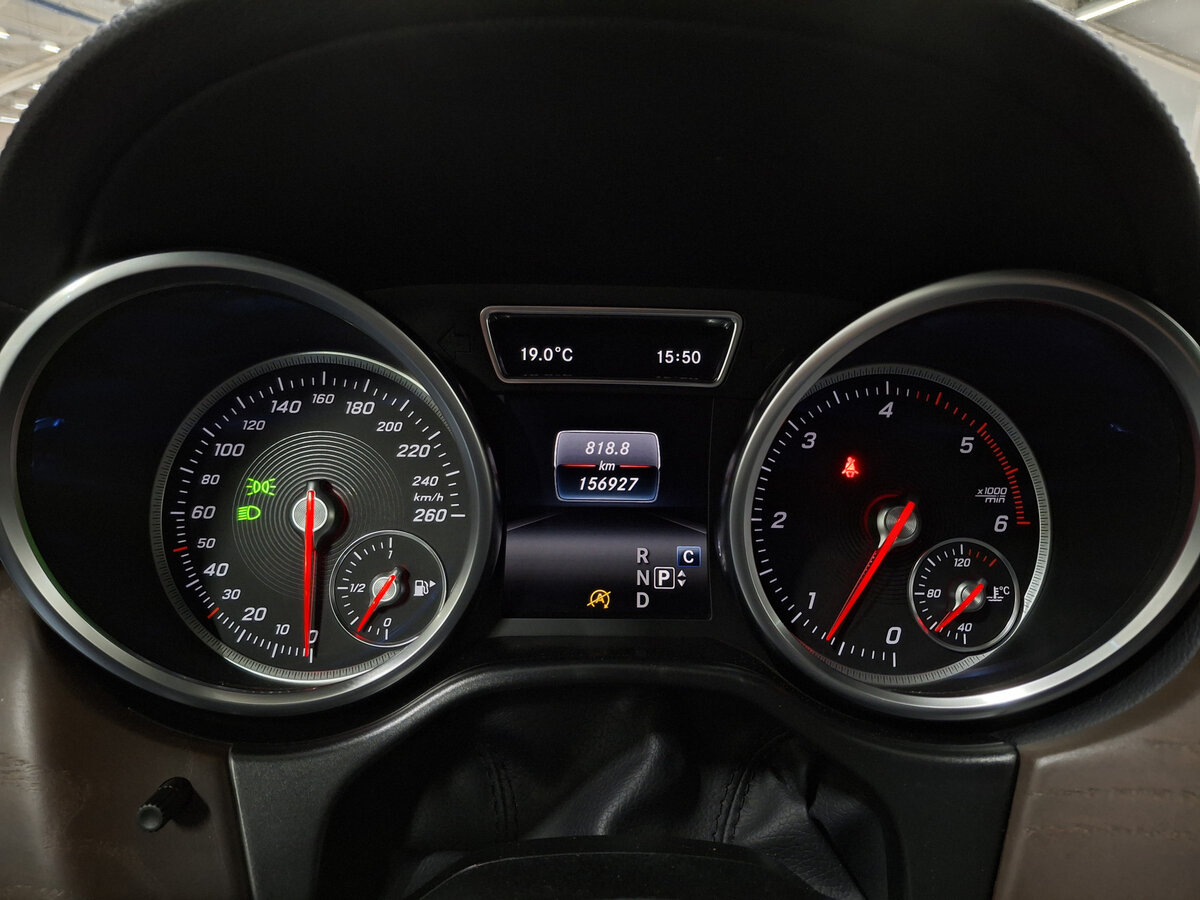 Б/У Мерседес-Бенц ГЛС 2017 года. Фото: #12