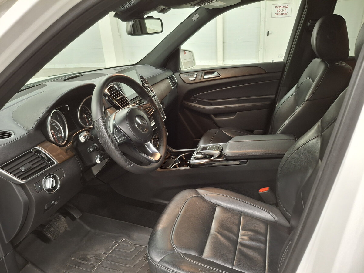 Б/У Мерседес-Бенц ГЛС 2017 года. Фото: #14