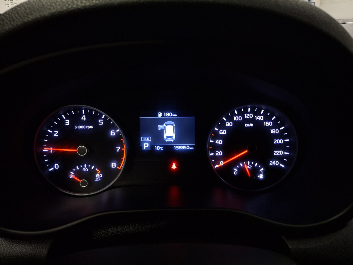 Б/У Киа Спортейдж 2021 года. Фото: #12