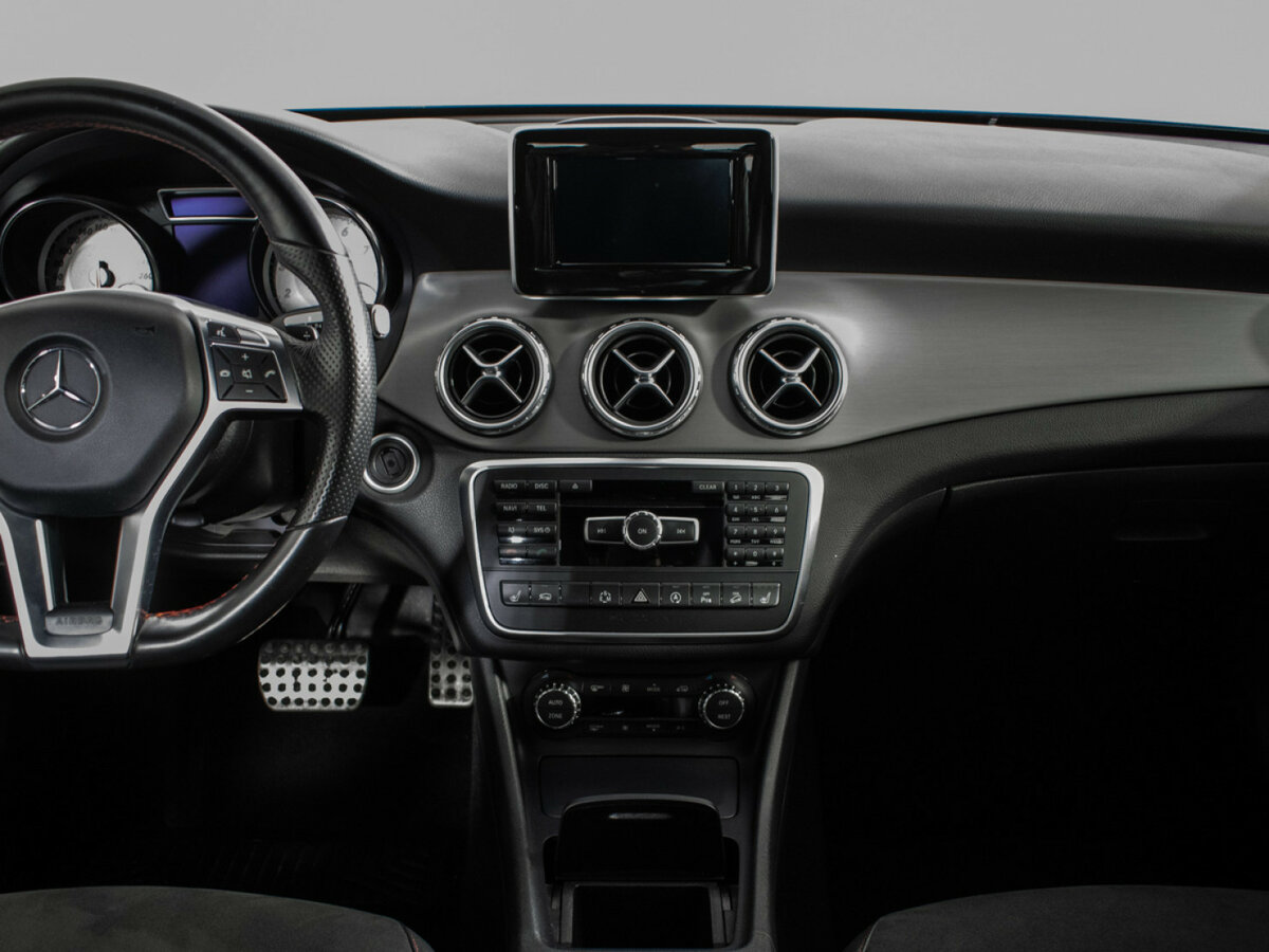 Б/У Мерседес-Бенц ГЛА 2015 года. Фото: #10