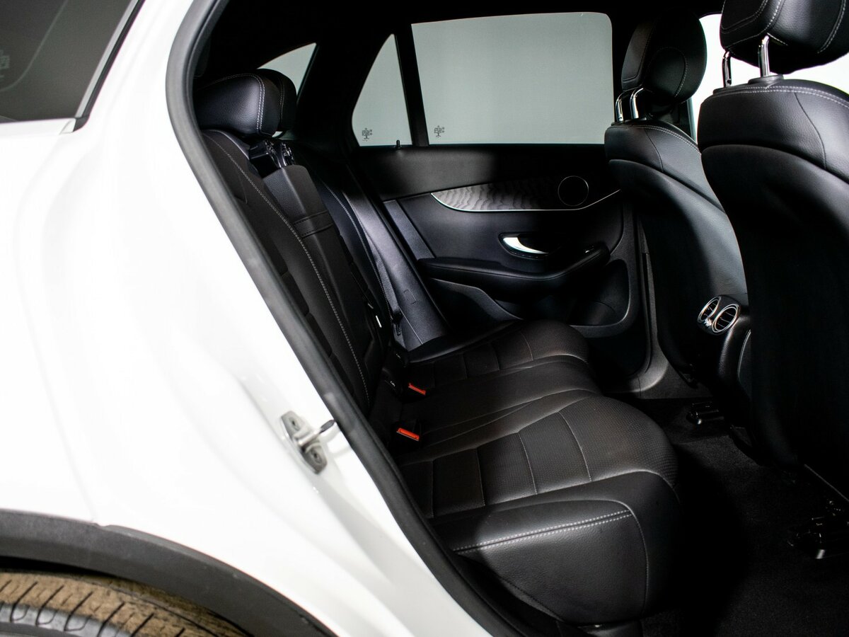 Б/У Мерседес-Бенц ГЛЦ 2021 года. Фото: #9