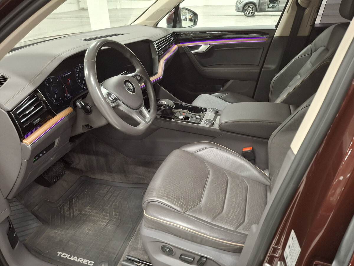 Б/У Фольксваген Туарег 2020 года. Фото: #15