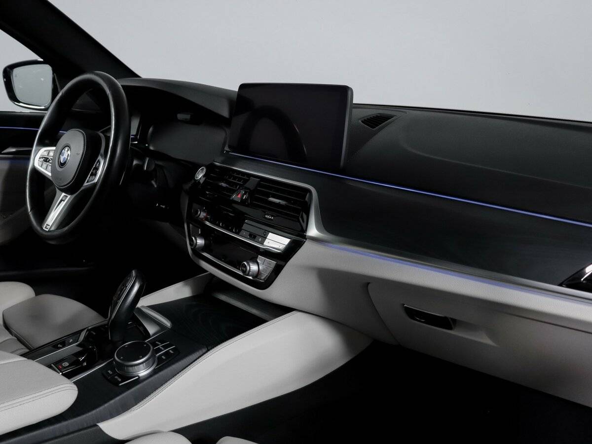 Б/У БМВ 5 серии 2020 года. Фото: #8