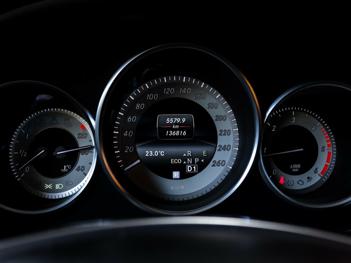 Б/У Мерседес-Бенц ЦЛС 2015 года. Фото: #9