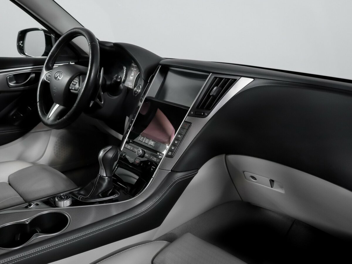 Б/У Инфинити К50 2014 года. Фото: #8