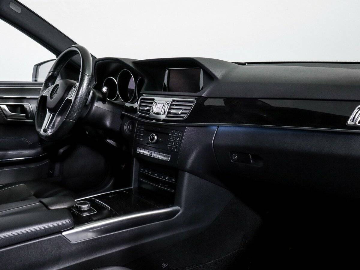 Б/У Мерседес-Бенц Е-Класс 2015 года. Фото: #6