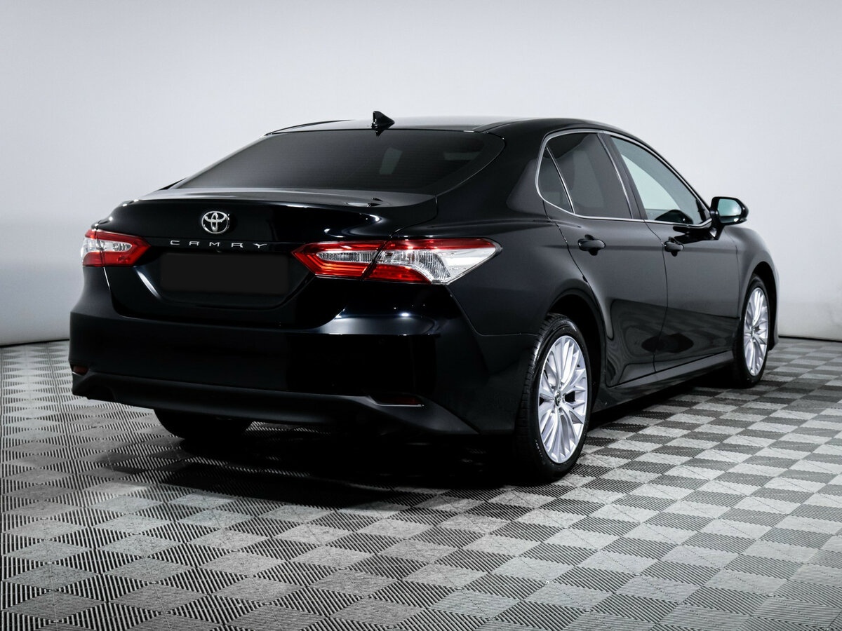 Б/У Тойота Камри 2019 года. Фото: #4