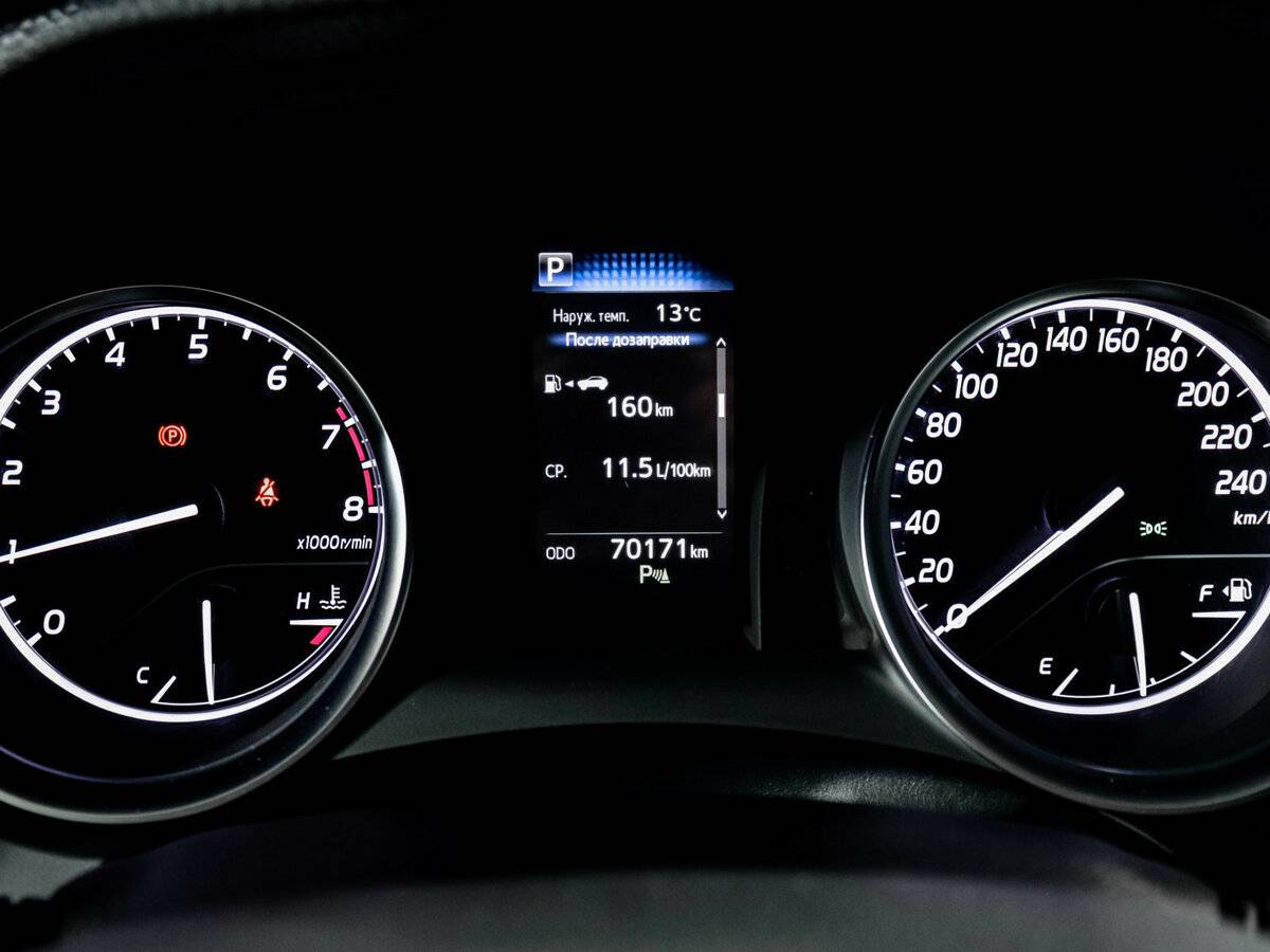 Б/У Тойота Камри 2019 года. Фото: #10