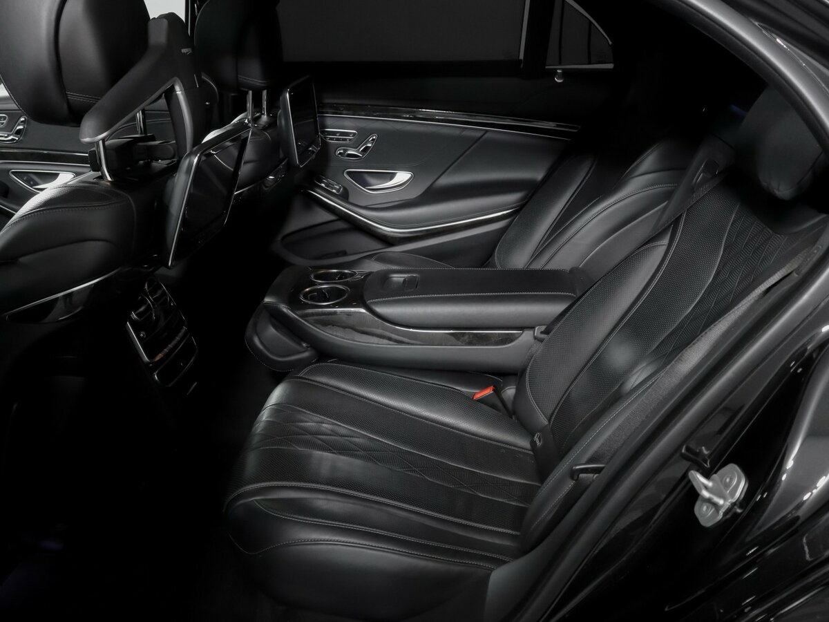 Б/У Мерседес-Бенц С-Класс 2015 года. Фото: #9