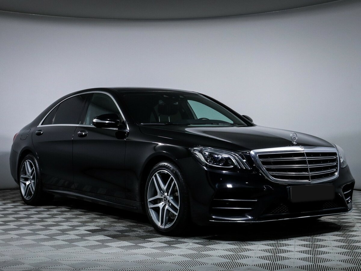 Б/У Мерседес-Бенц С-Класс 2018 года. Фото: #2