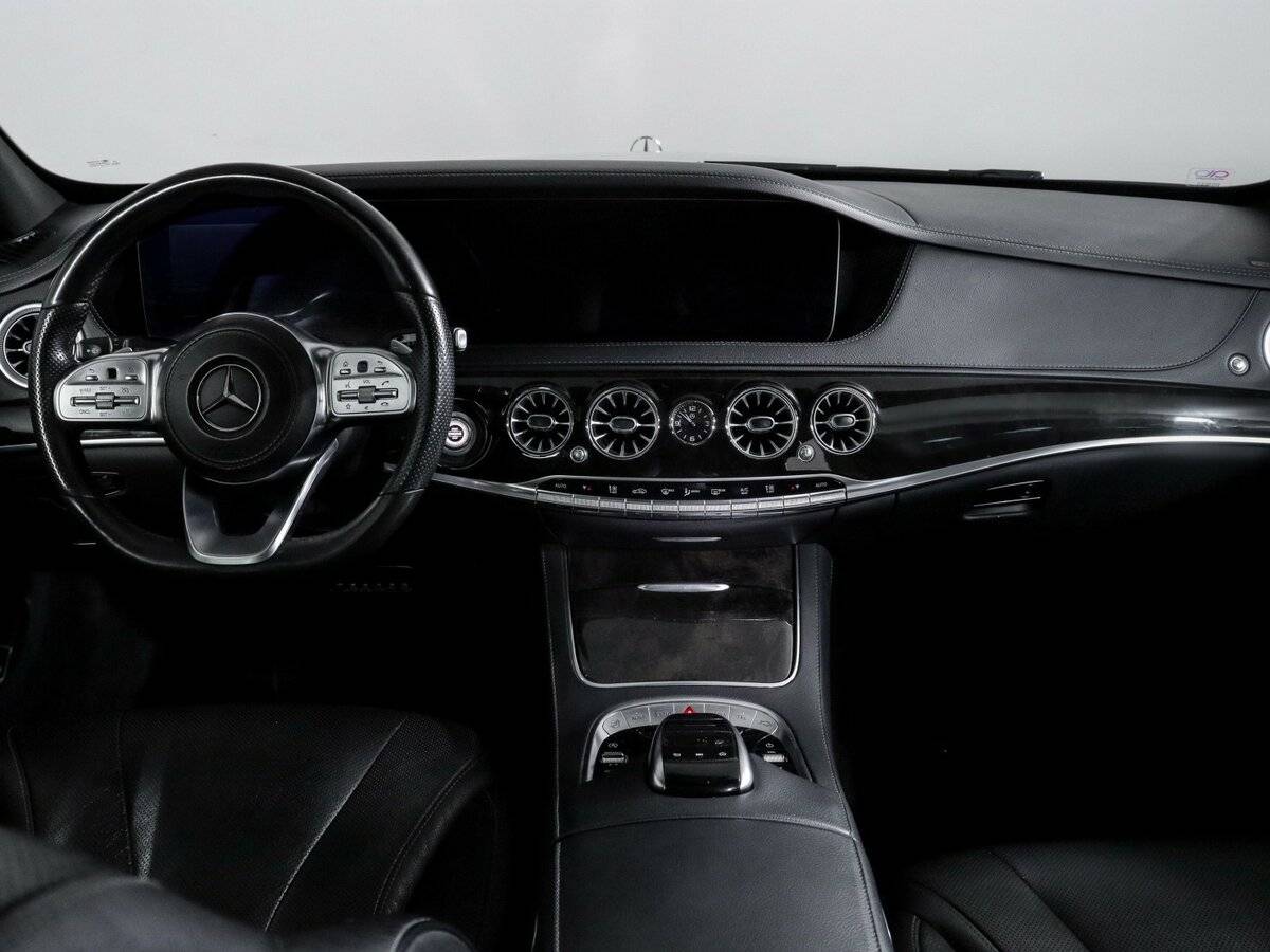 Б/У Мерседес-Бенц С-Класс 2018 года. Фото: #11