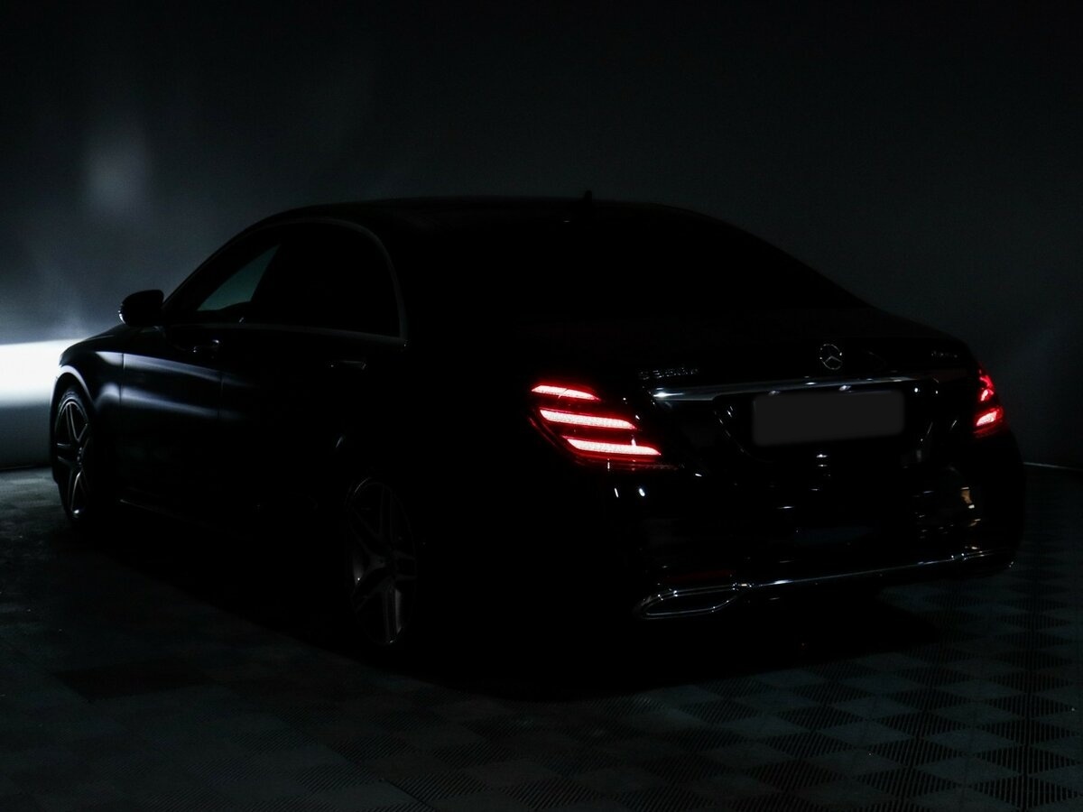 Б/У Мерседес-Бенц С-Класс 2018 года. Фото: #18