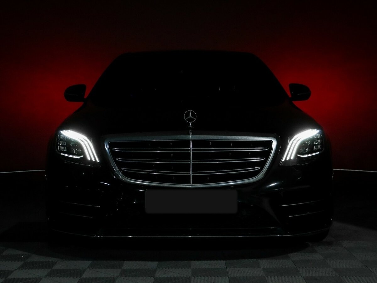 Б/У Мерседес-Бенц С-Класс 2018 года. Фото: #20