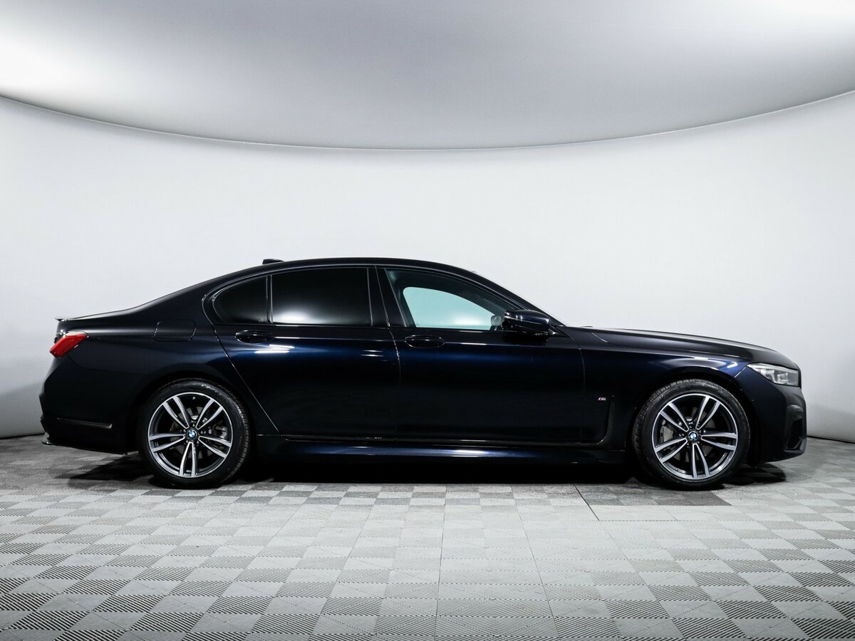Б/У БМВ 7 серии 2021 года. Фото: #3