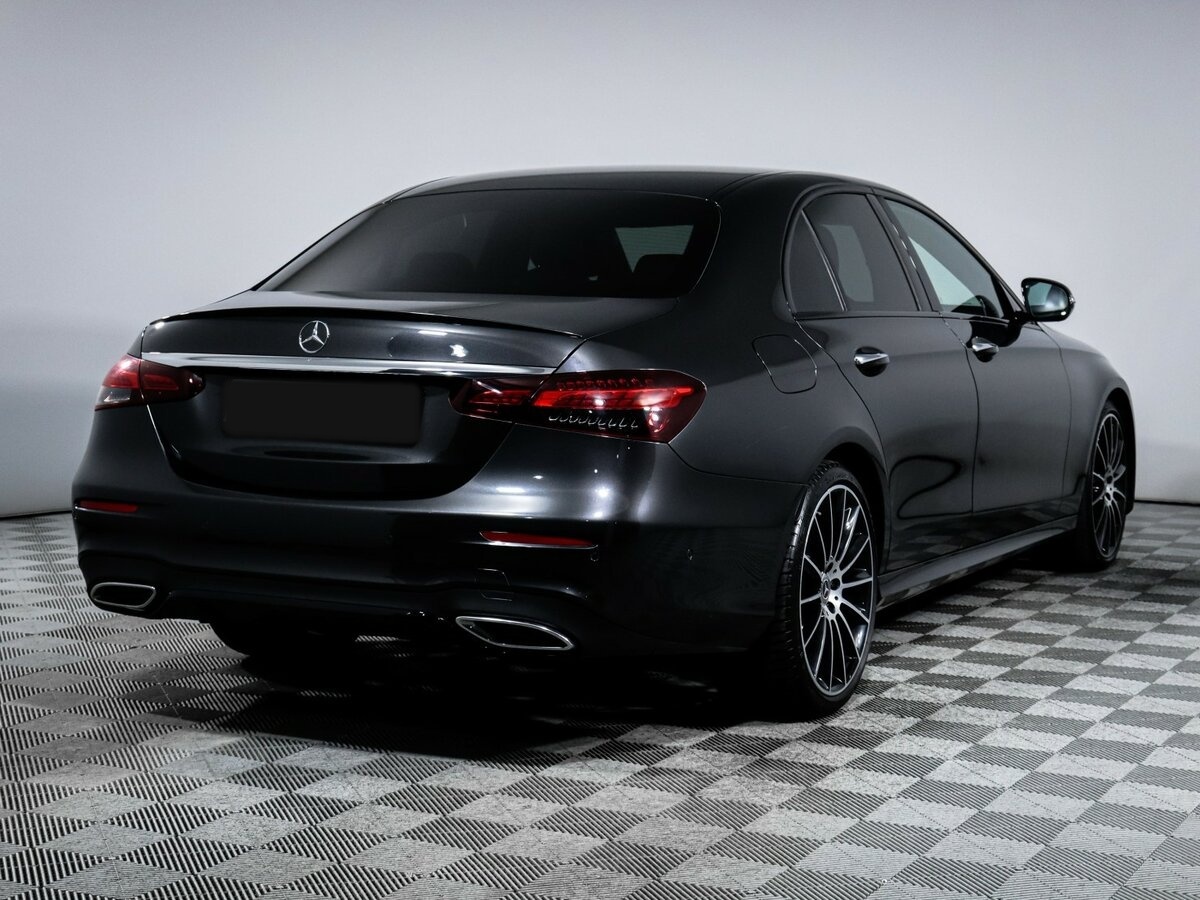 Б/У Мерседес-Бенц Е-Класс 2020 года. Фото: #4