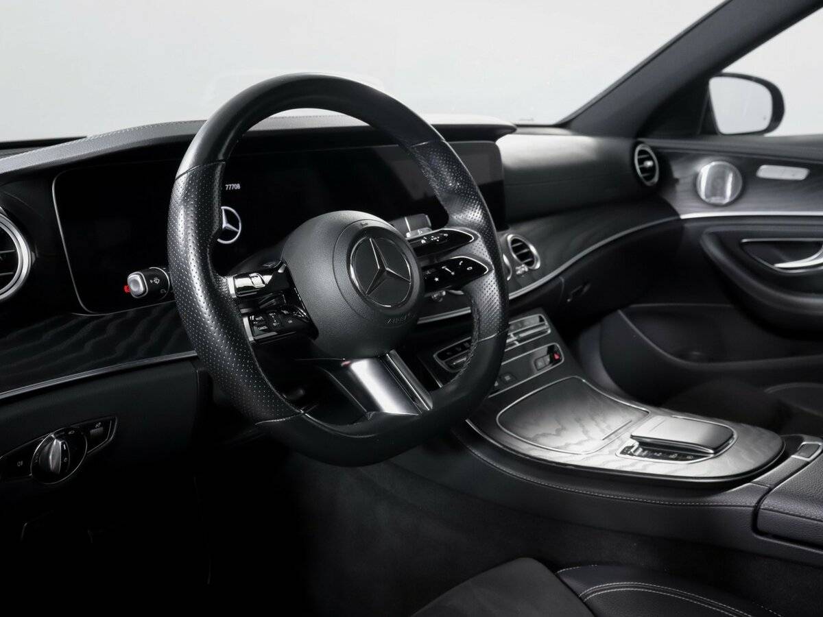 Б/У Мерседес-Бенц Е-Класс 2020 года. Фото: #12