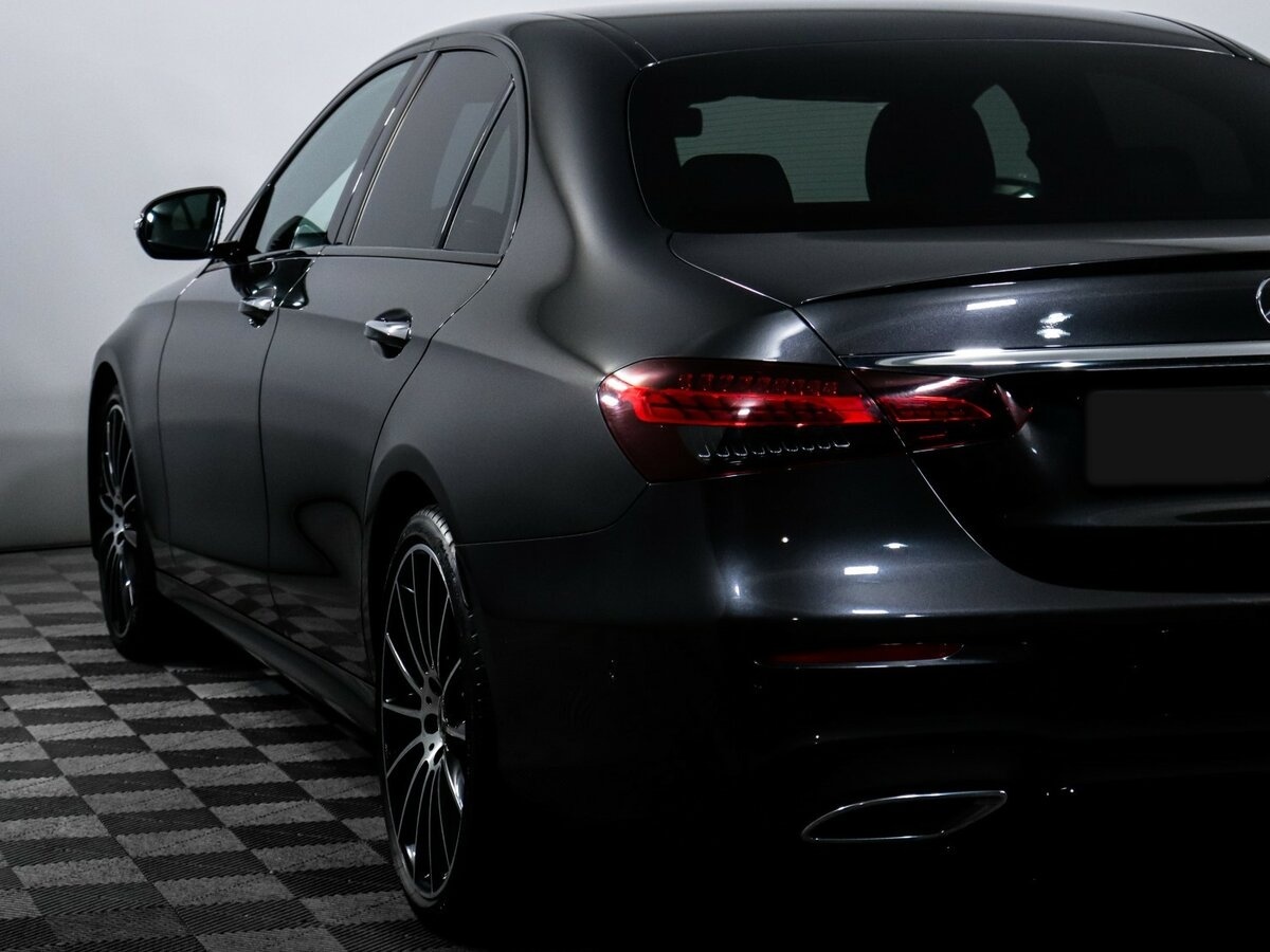 Б/У Мерседес-Бенц Е-Класс 2020 года. Фото: #17