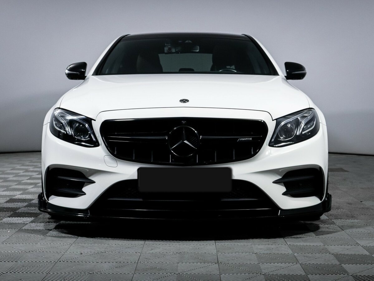 Б/У Мерседес-Бенц Е-Класс АМГ 2017 года. Фото: #1