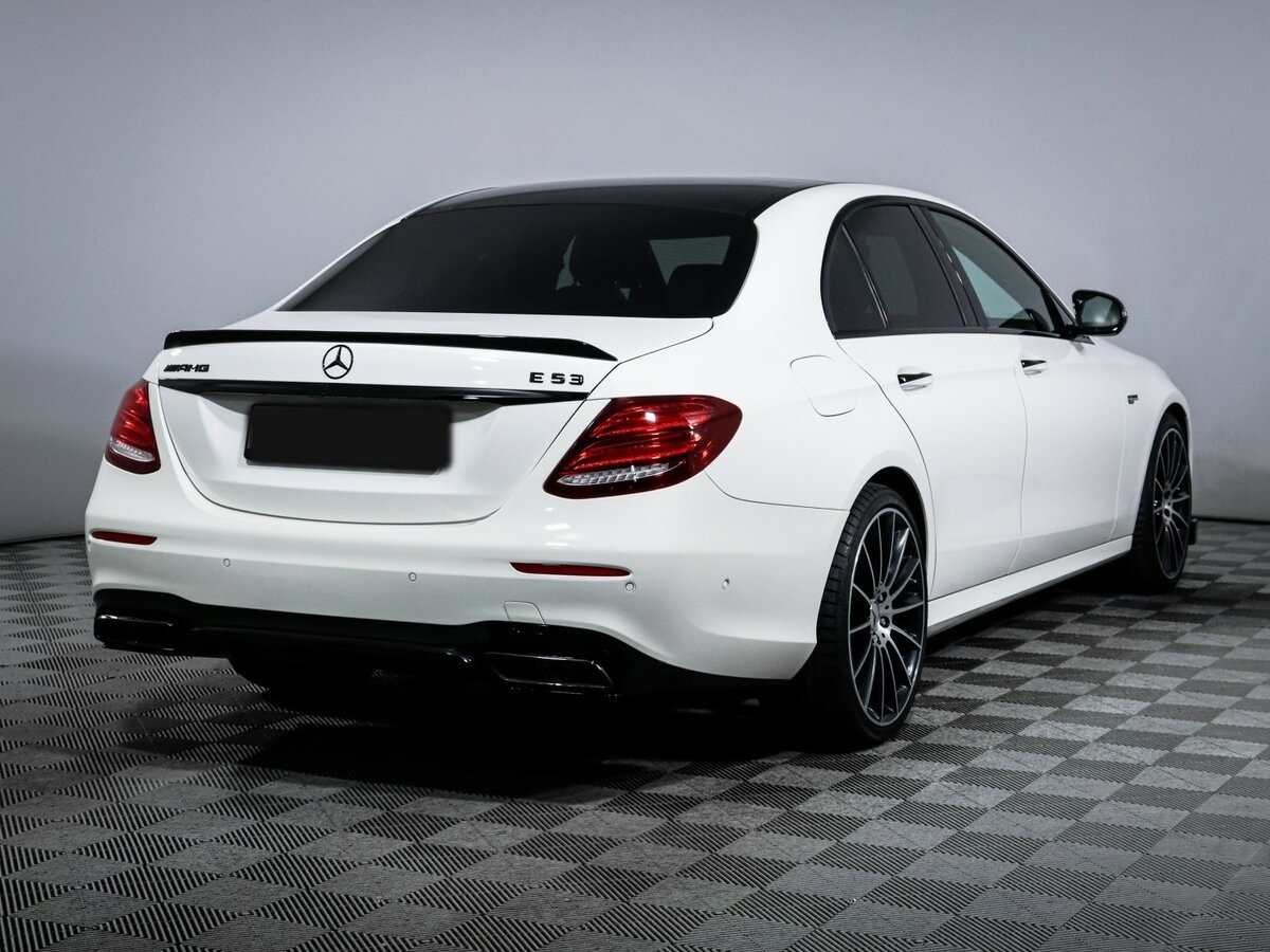 Б/У Мерседес-Бенц Е-Класс АМГ 2017 года. Фото: #4