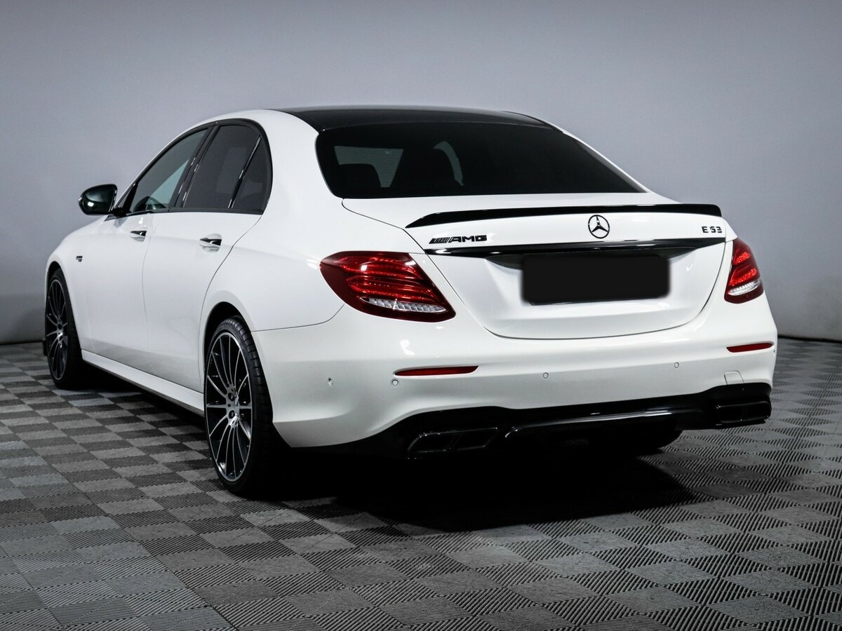 Б/У Мерседес-Бенц Е-Класс АМГ 2017 года. Фото: #6