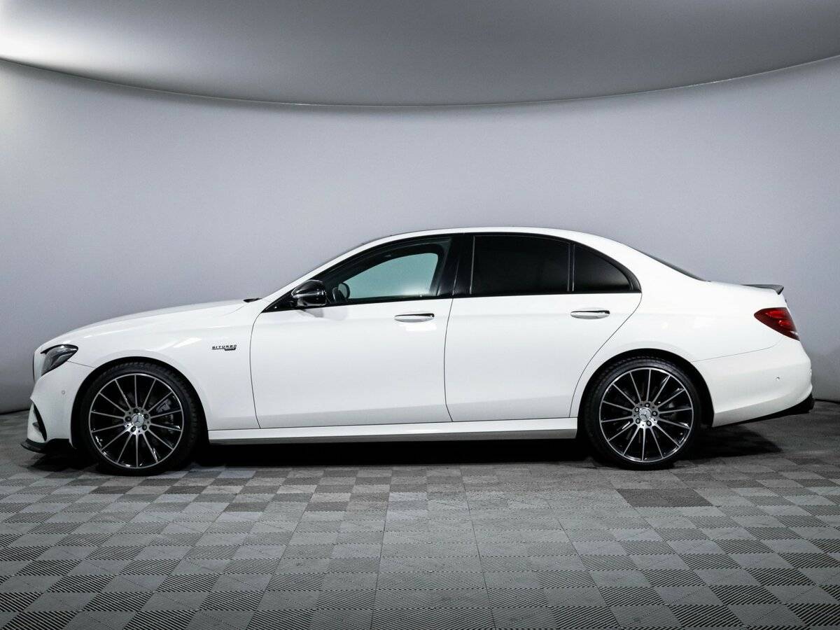 Б/У Мерседес-Бенц Е-Класс АМГ 2017 года. Фото: #7