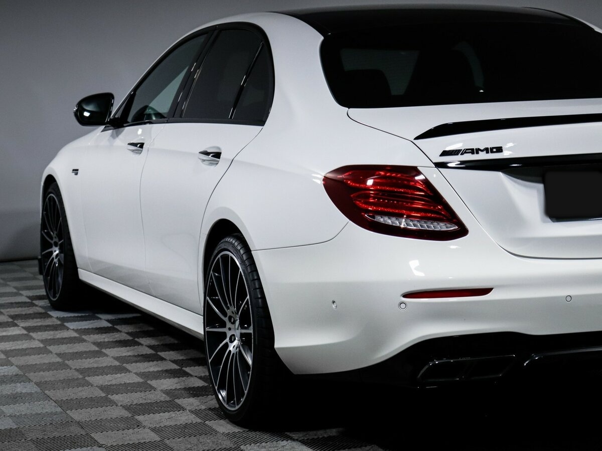 Б/У Мерседес-Бенц Е-Класс АМГ 2017 года. Фото: #17