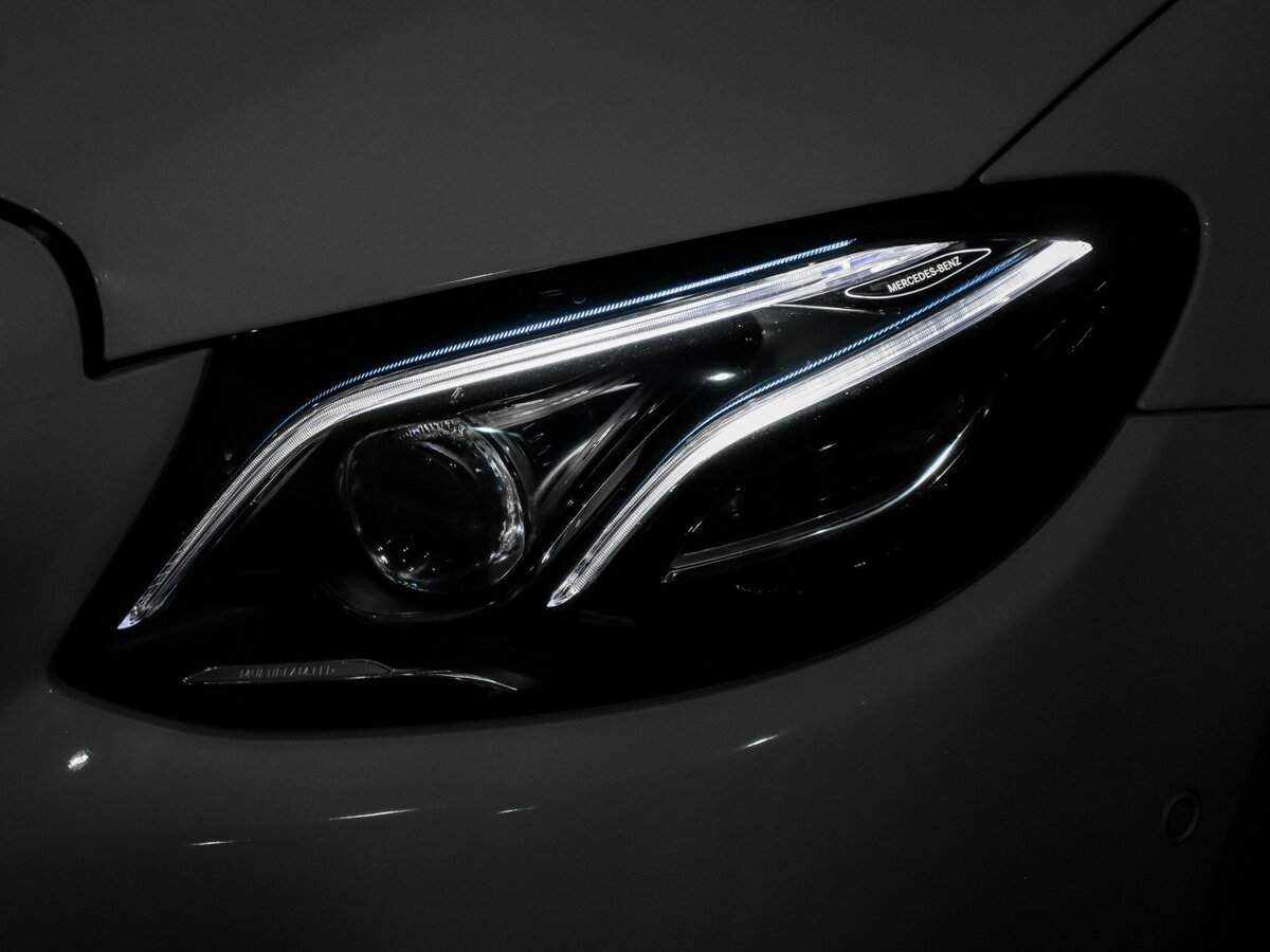 Б/У Мерседес-Бенц Е-Класс АМГ 2017 года. Фото: #32