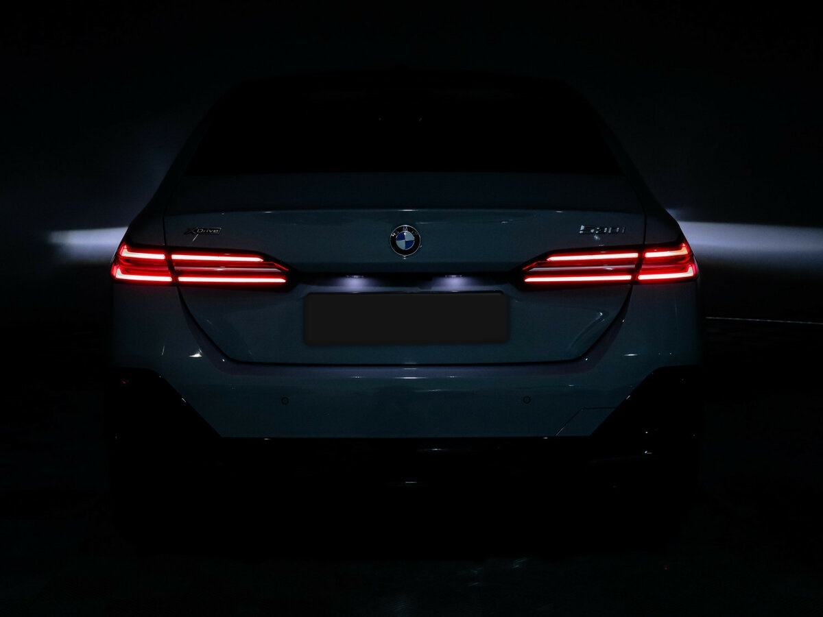 Б/У БМВ 5 серии 2023 года. Фото: #29