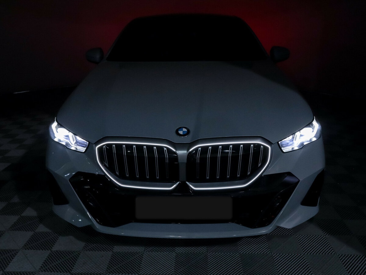 Б/У БМВ 5 серии 2023 года. Фото: #33