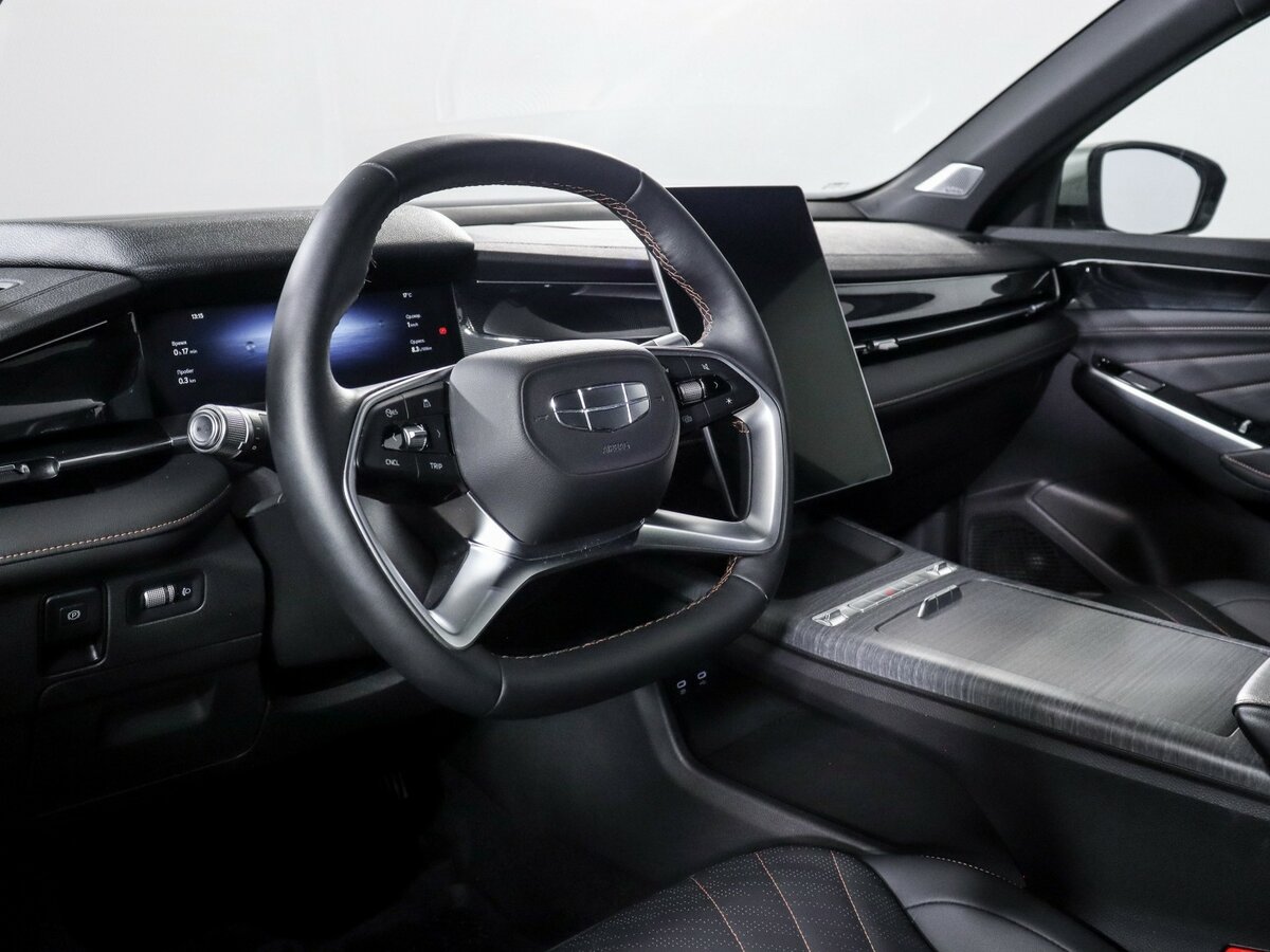 Б/У Джили Префейс 2024 года. Фото: #11