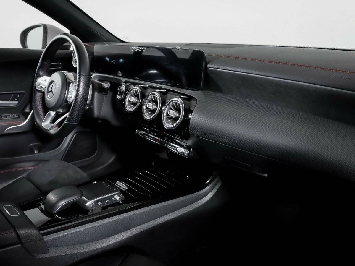 Б/У Мерседес-Бенц КЛА 2019 года. Фото: #8