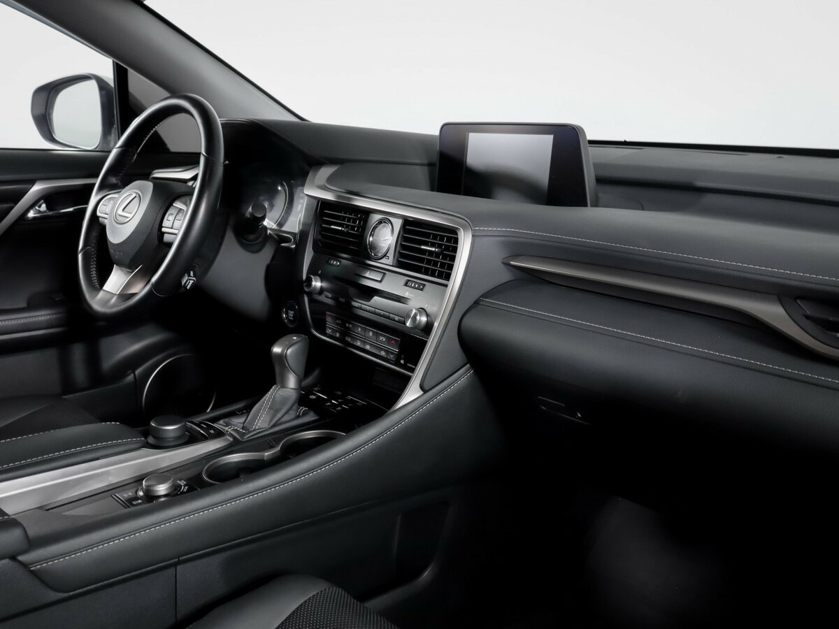 Б/У Лексус Р-Икс 2017 года. Фото: #8