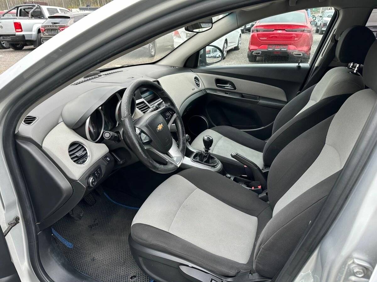 Б/У Шевроле Круз 2012 года. Фото: #4