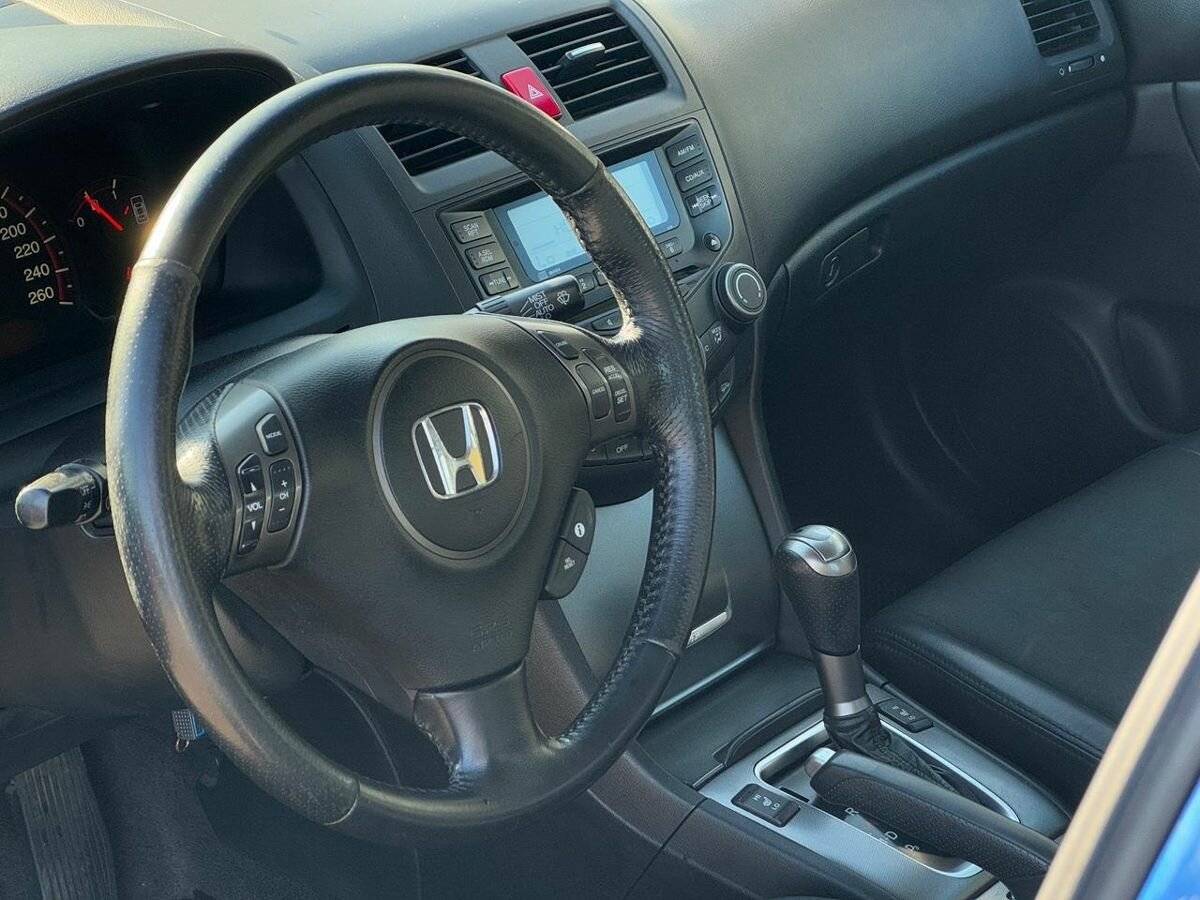 Б/У Хонда Аккорд 2006 года. Фото: #7