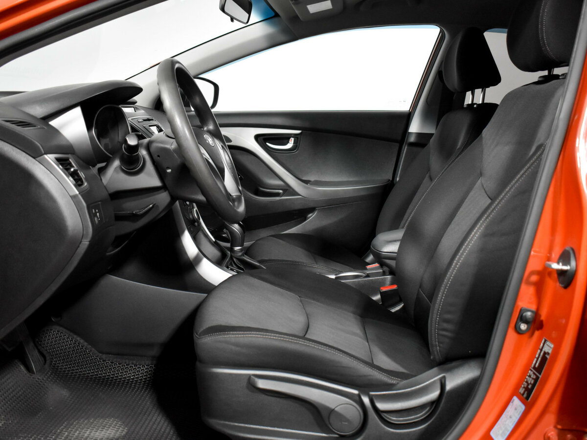 Б/У Хендай Елантра 2015 года. Фото: #9