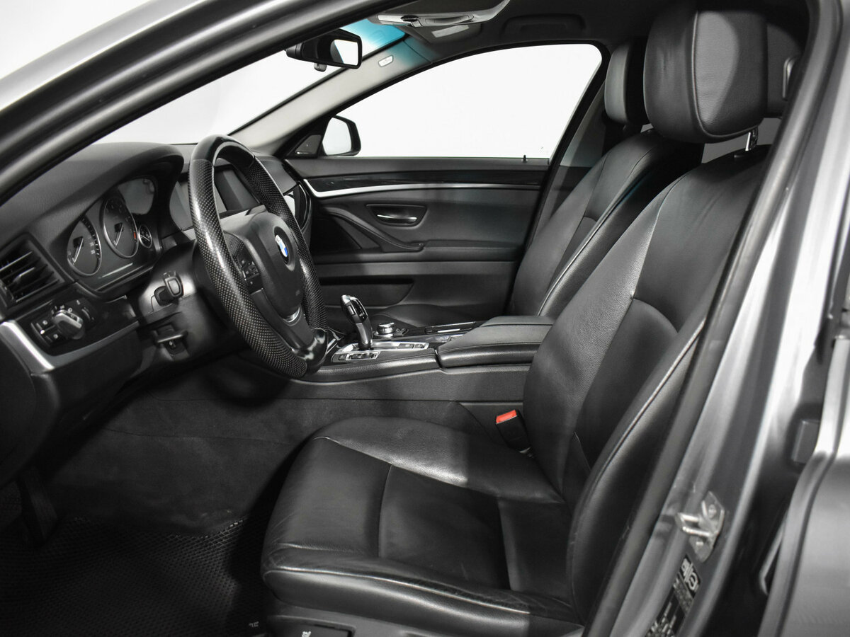 Б/У БМВ 5 серии 2013 года. Фото: #7