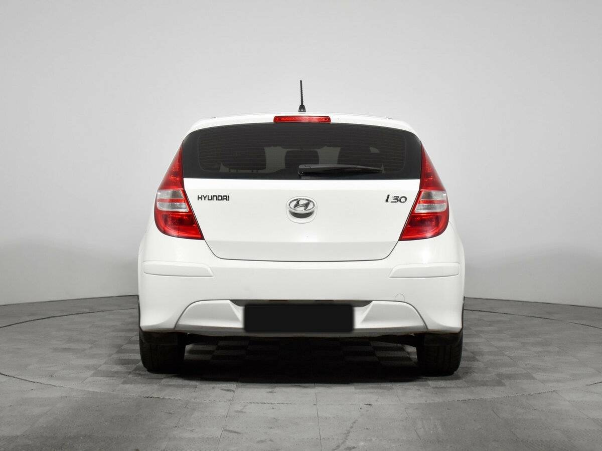 Б/У Хендай ай30 2011 года. Фото: #4