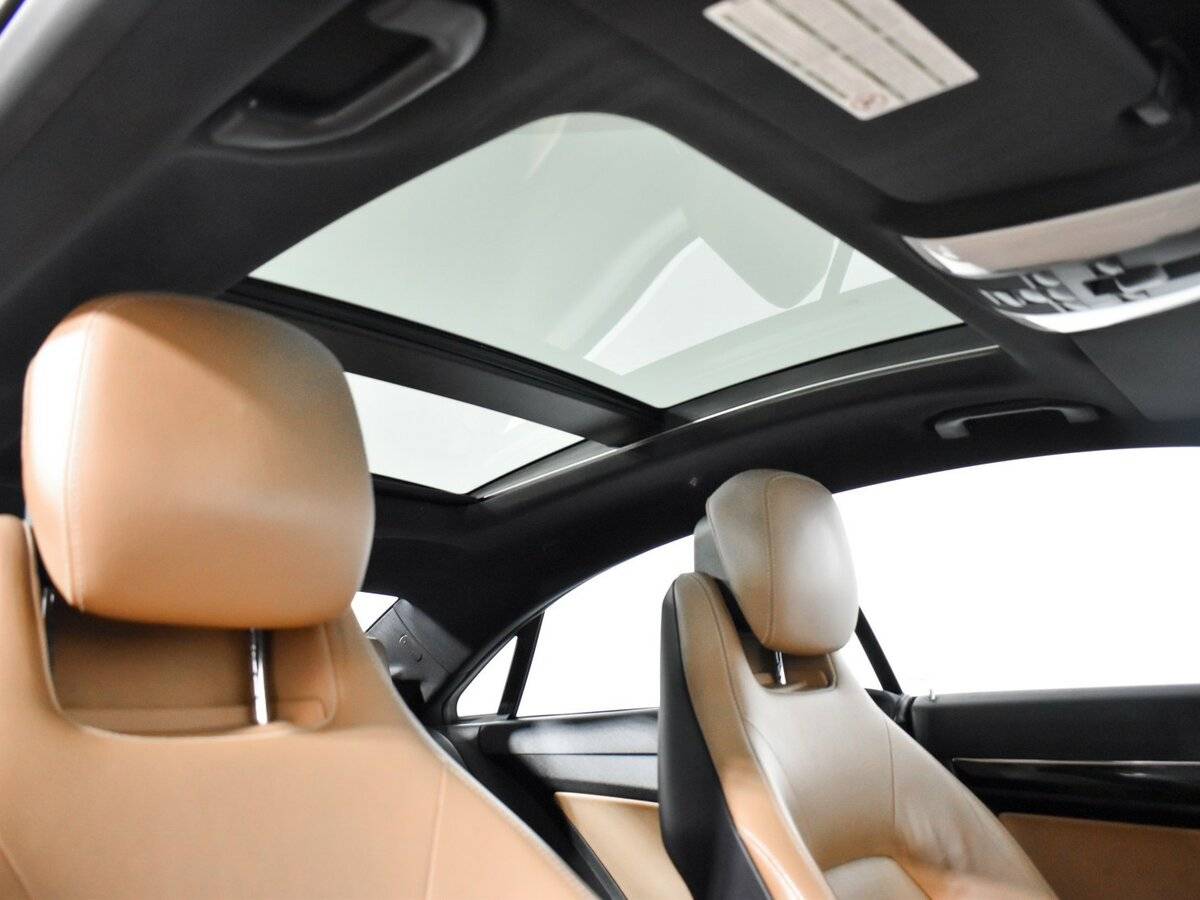 Б/У Мерседес-Бенц Е-Класс 2010 года. Фото: #12